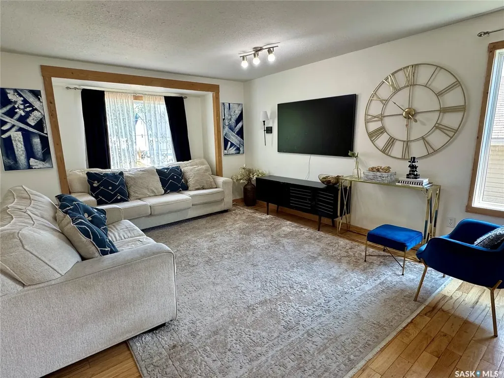 908 Thompson Crescent La Ronge SK S0J 1L0