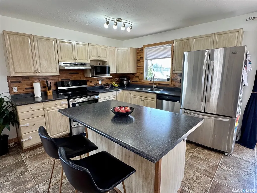 908 Thompson Crescent La Ronge SK S0J 1L0