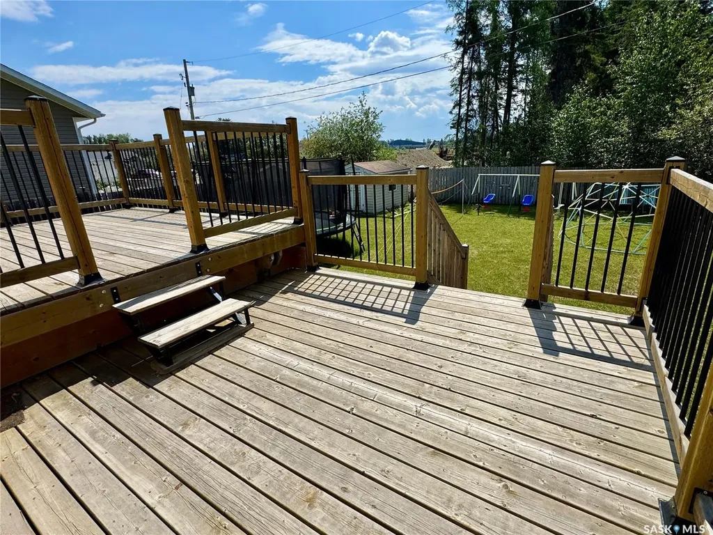 908 Thompson Crescent La Ronge SK S0J 1L0