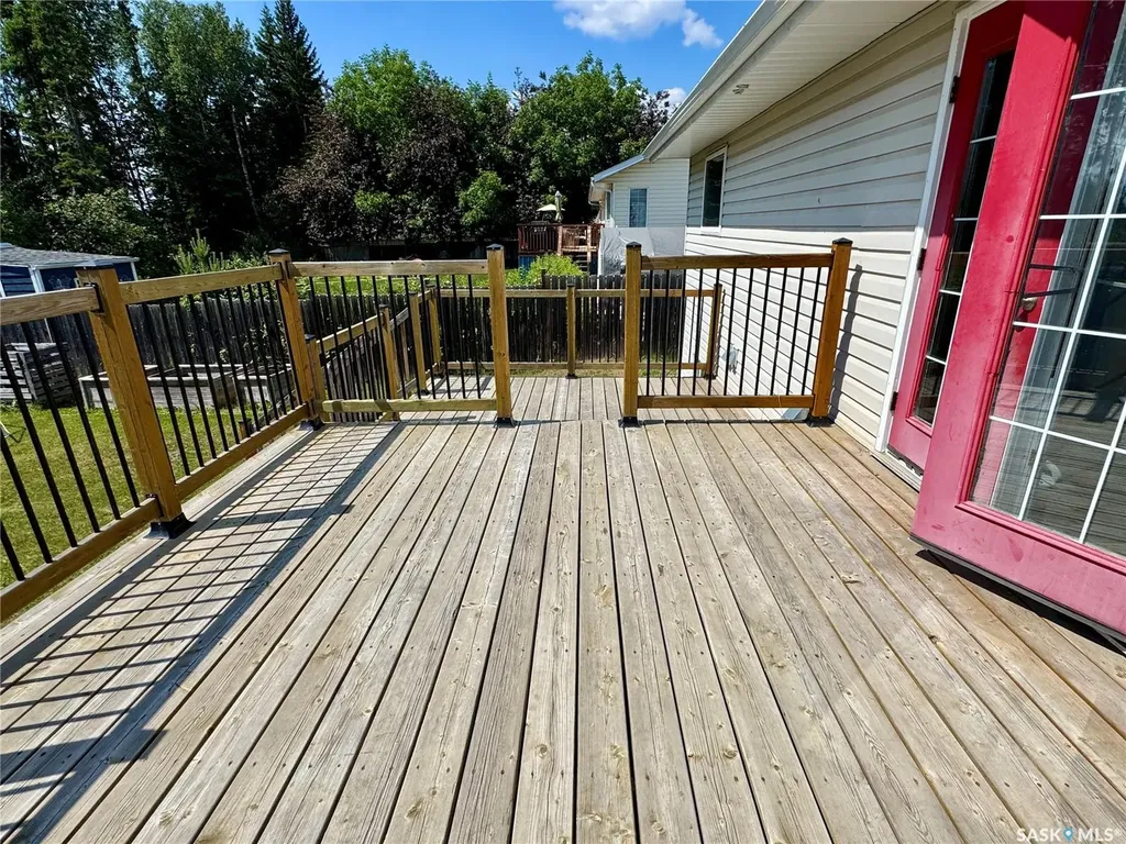 908 Thompson Crescent La Ronge SK S0J 1L0