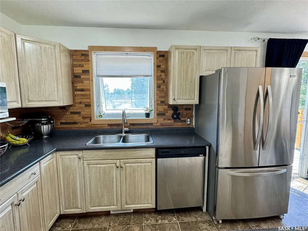 908 Thompson Crescent La Ronge SK S0J 1L0