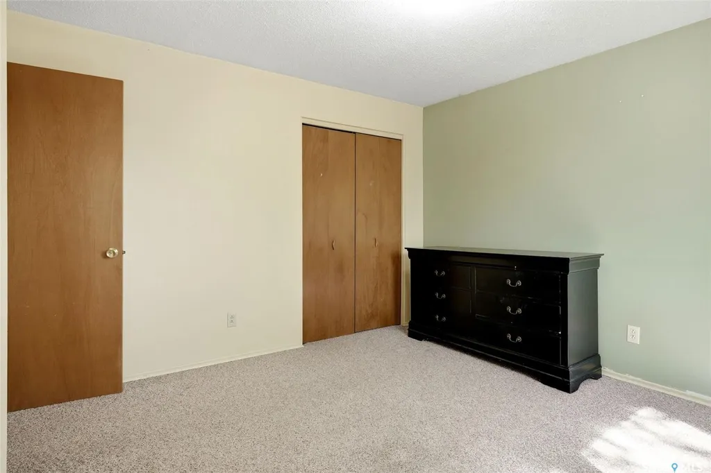 98 Oakview Drive Regina SK S4R 0E4