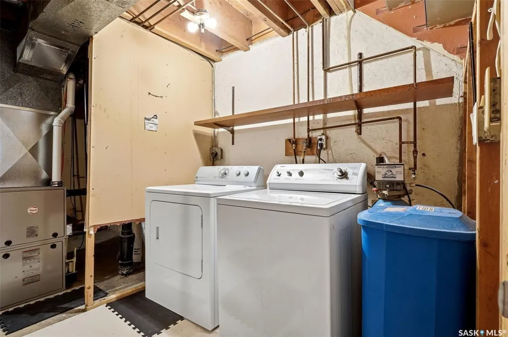 98 Oakview Drive Regina SK S4R 0E4