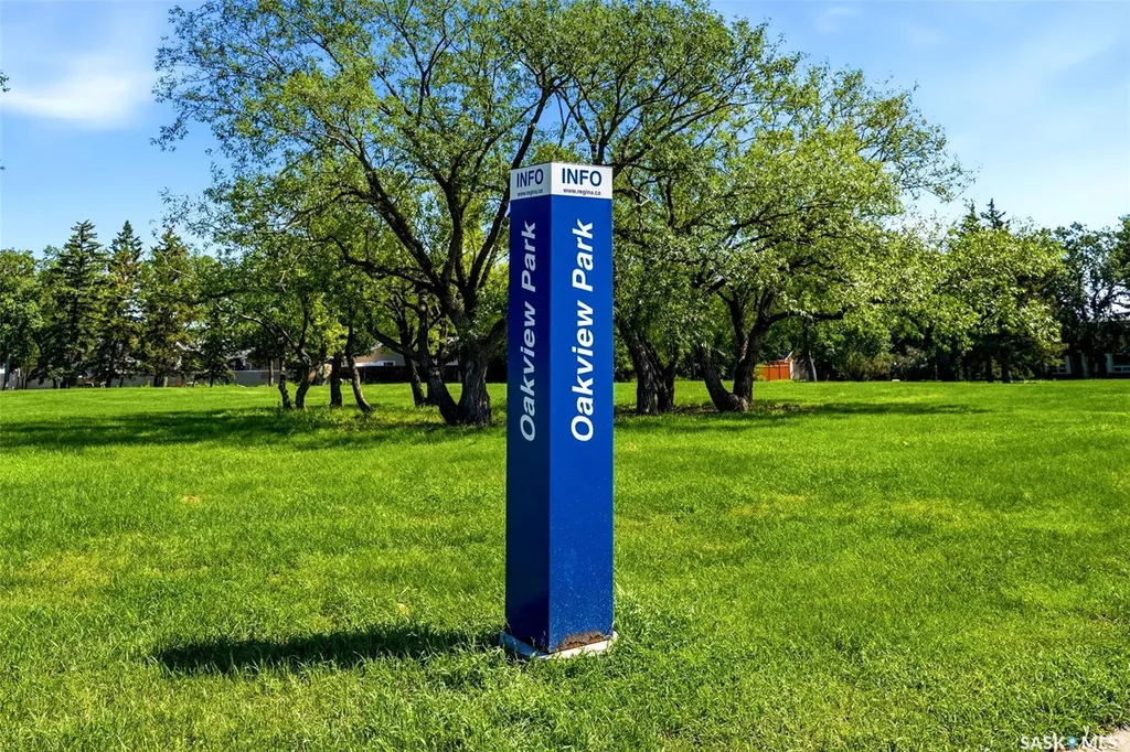 98 Oakview Drive Regina SK S4R 0E4