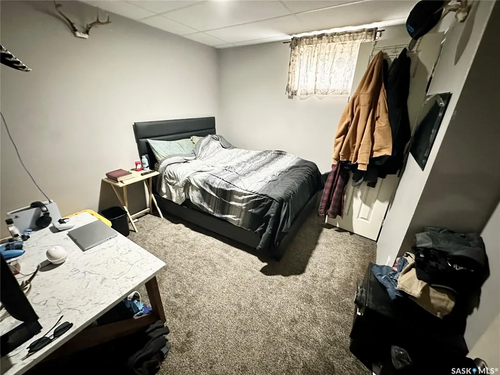 542 Elizabeth Street Weyburn SK S4H 1S4