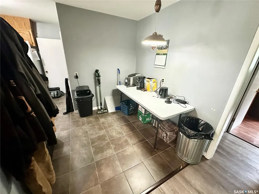 542 Elizabeth Street Weyburn SK S4H 1S4