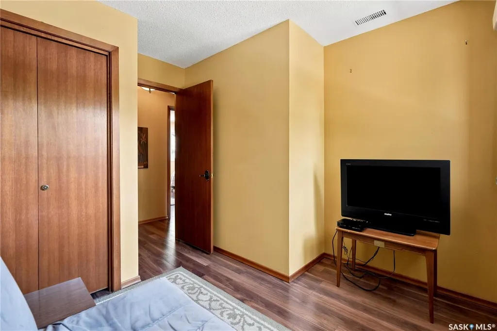 91 Green Meadow Road Regina SK S4V 0A7