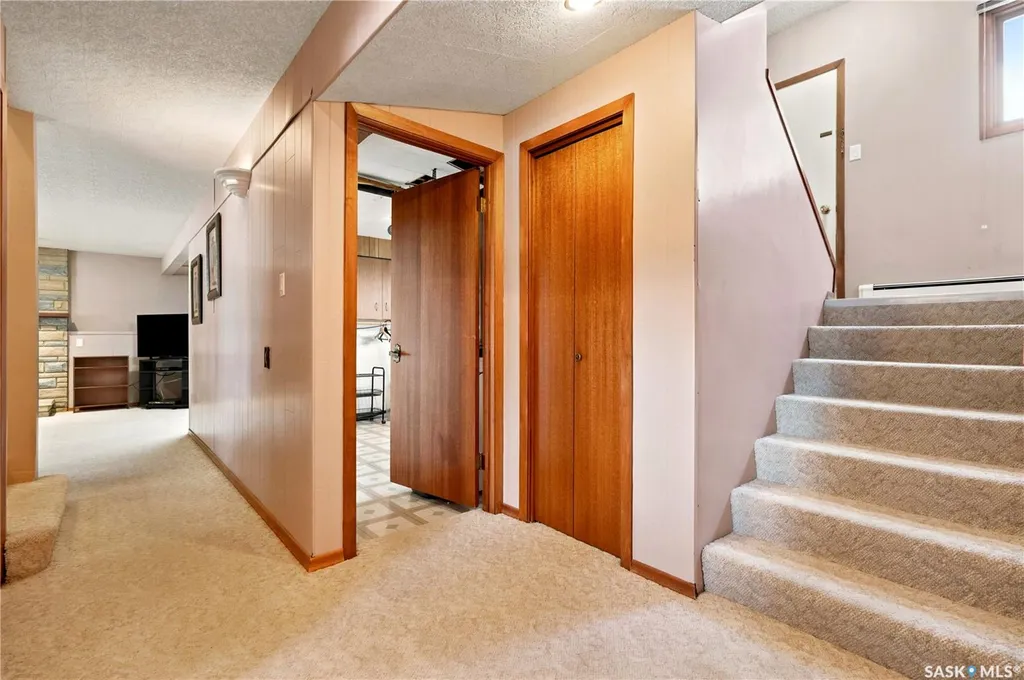 91 Green Meadow Road Regina SK S4V 0A7
