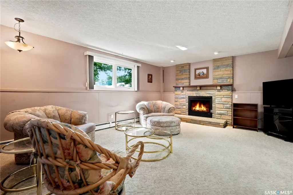 91 Green Meadow Road Regina SK S4V 0A7