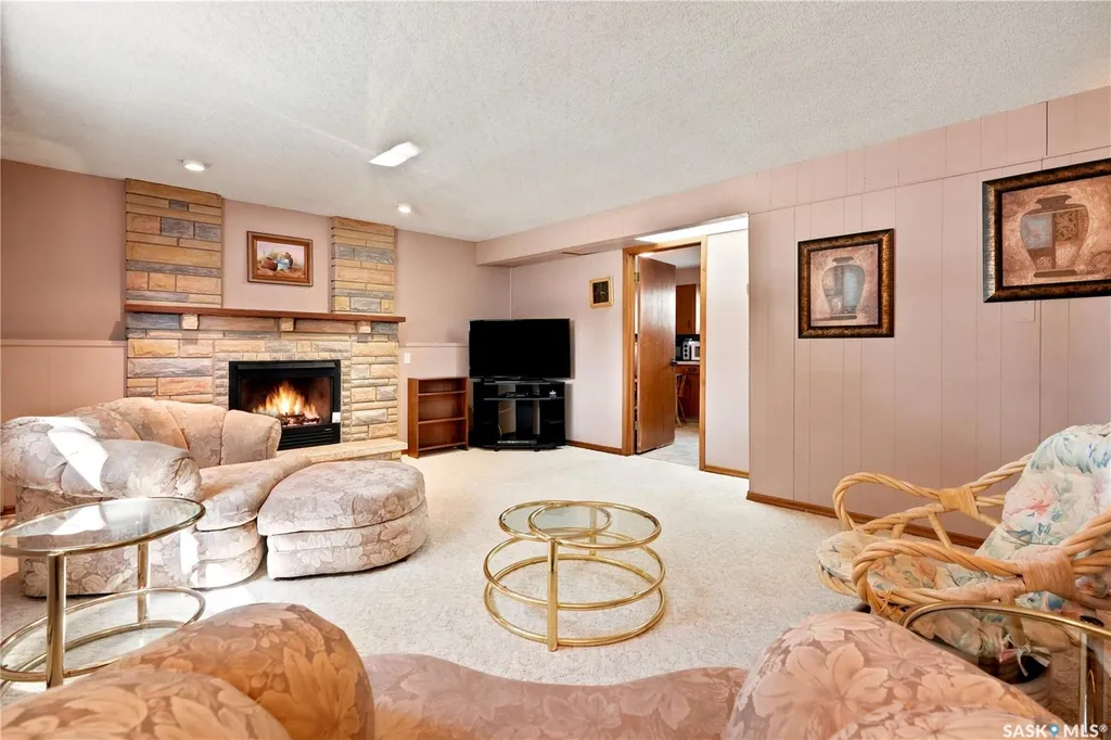 91 Green Meadow Road Regina SK S4V 0A7