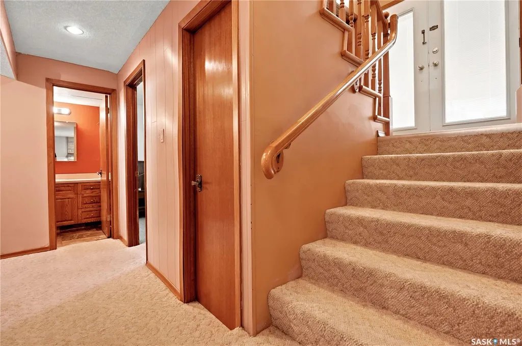 91 Green Meadow Road Regina SK S4V 0A7