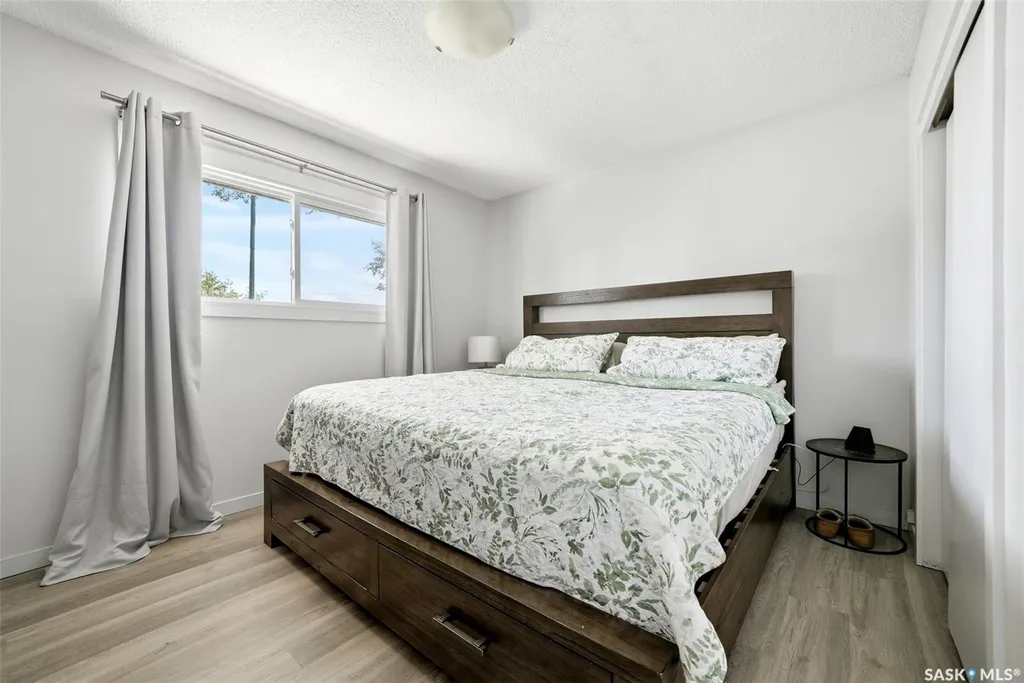 28 Cameron Crescent Regina SK S4S 2X2