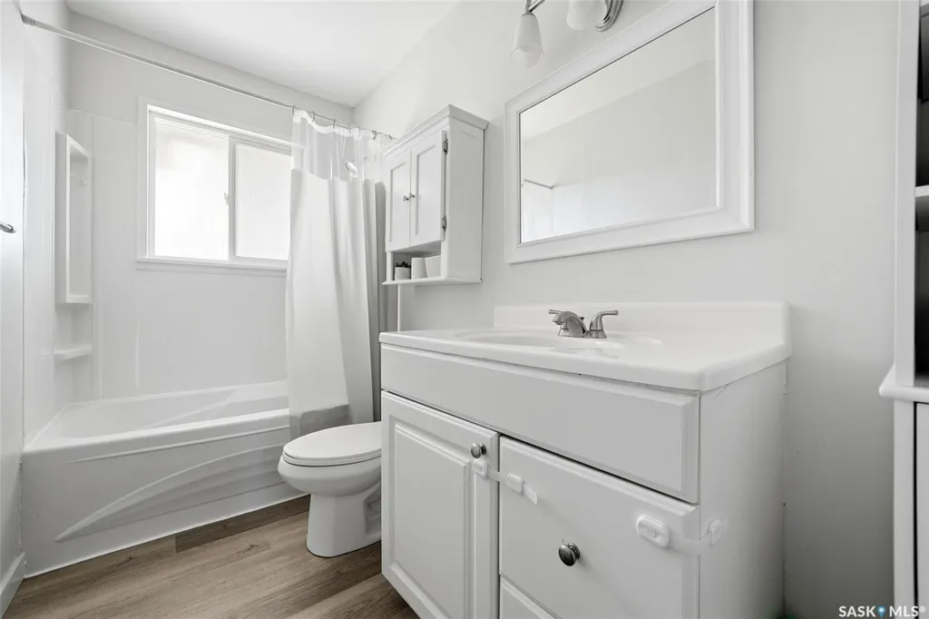 28 Cameron Crescent Regina SK S4S 2X2