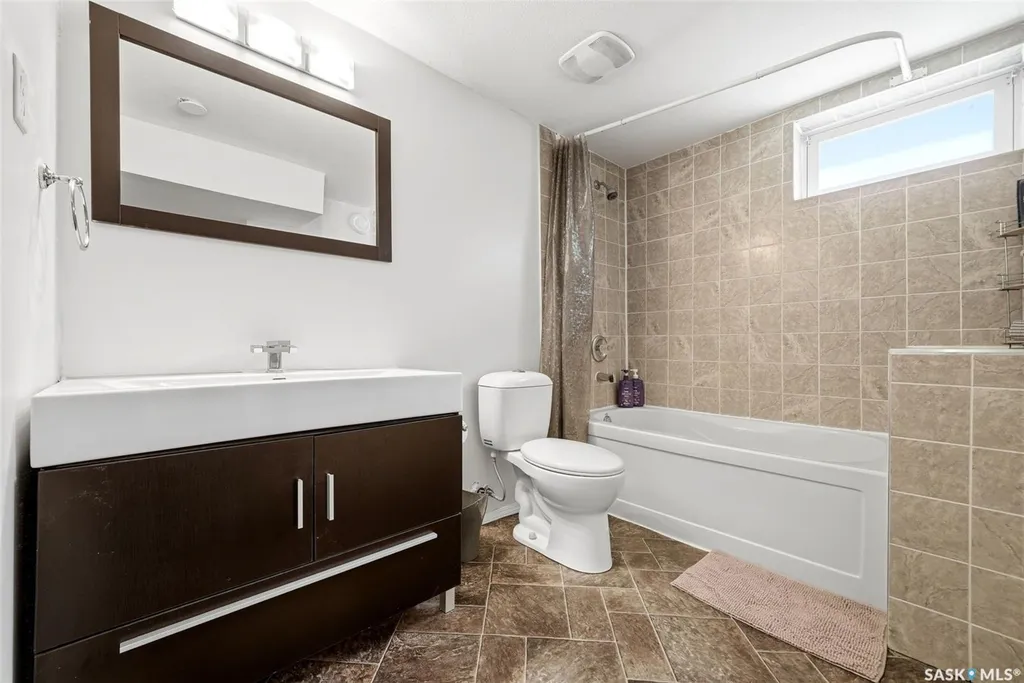 28 Cameron Crescent Regina SK S4S 2X2