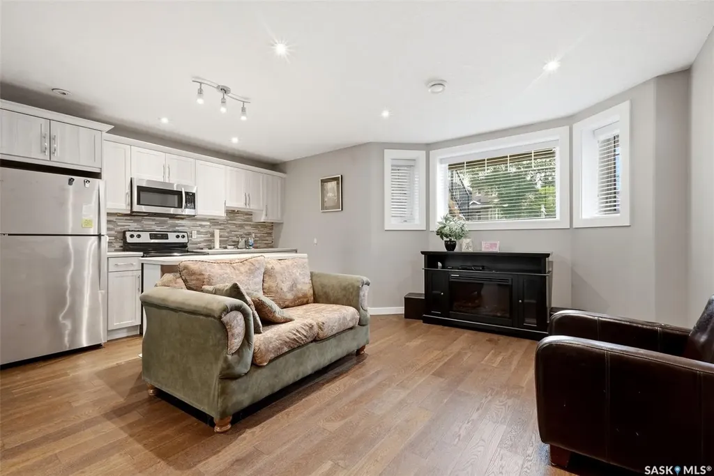 2860 Garnet Street Regina SK S4S 1W9