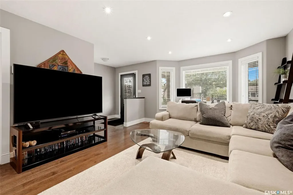 2860 Garnet Street Regina SK S4S 1W9