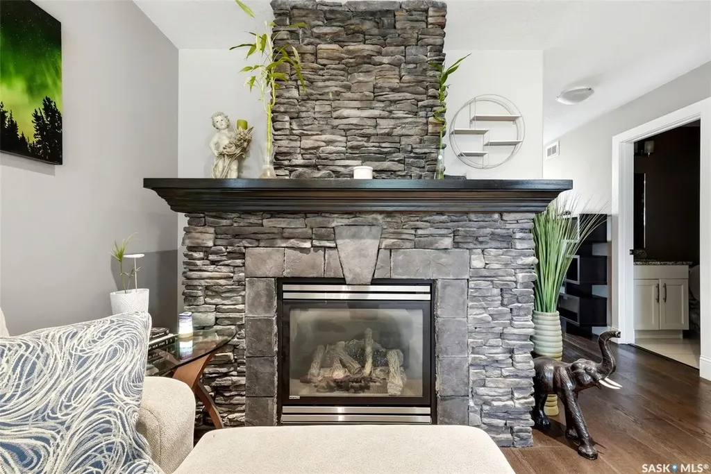 2860 Garnet Street Regina SK S4S 1W9