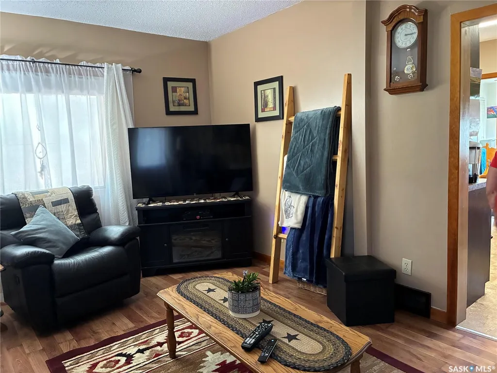 712 M Avenue Perdue SK S0K 3C0