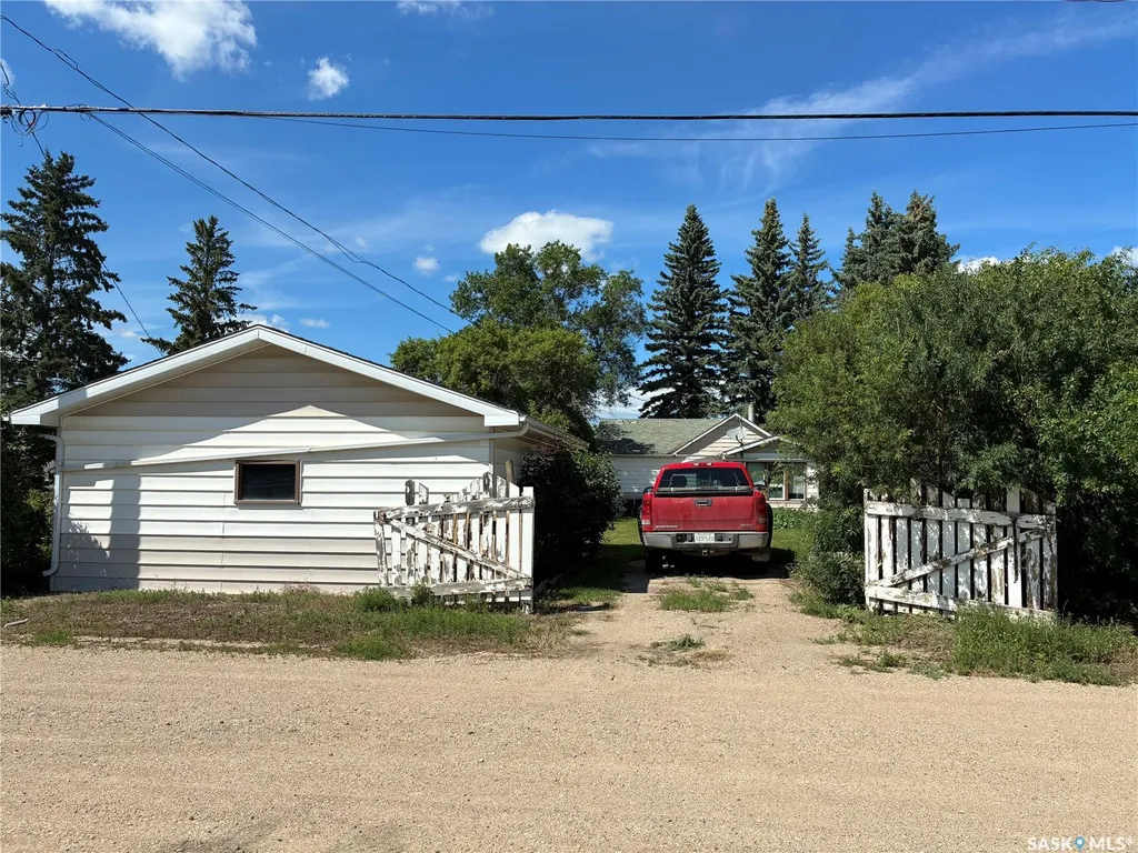 712 M Avenue Perdue SK S0K 3C0