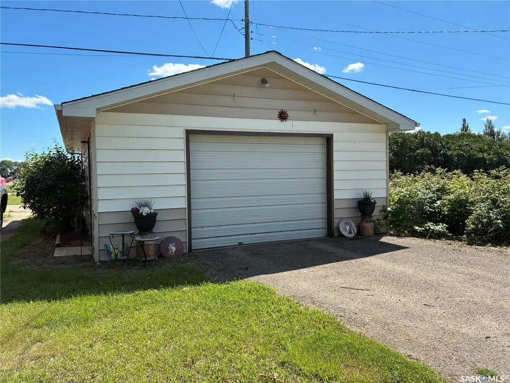712 M Avenue Perdue SK S0K 3C0