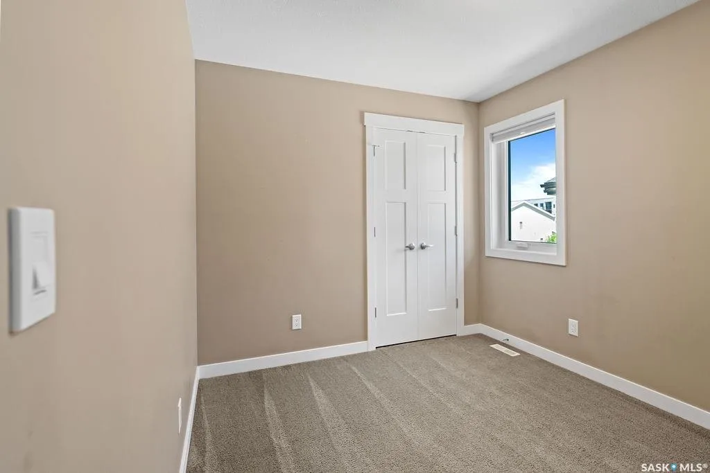 4913 Green Brooks Way E Regina SK S4V 3K5