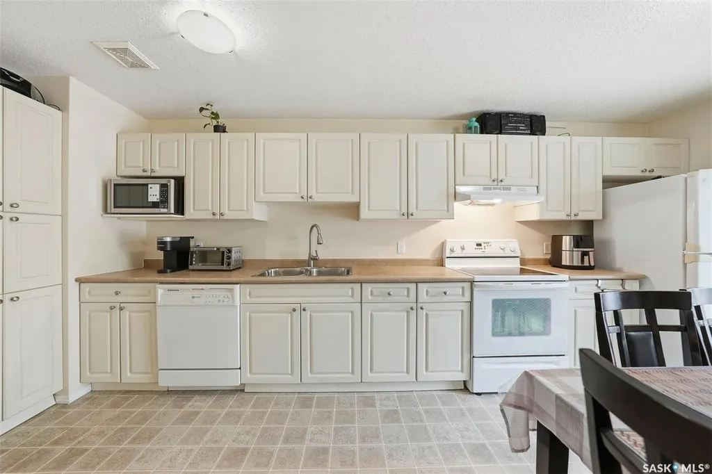 214 Dunlop Street Saskatoon SK S7N 2B7
