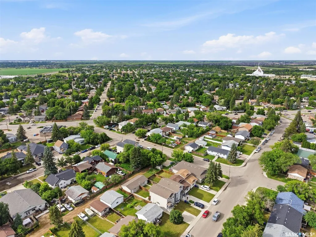 214 Dunlop Street Saskatoon SK S7N 2B7
