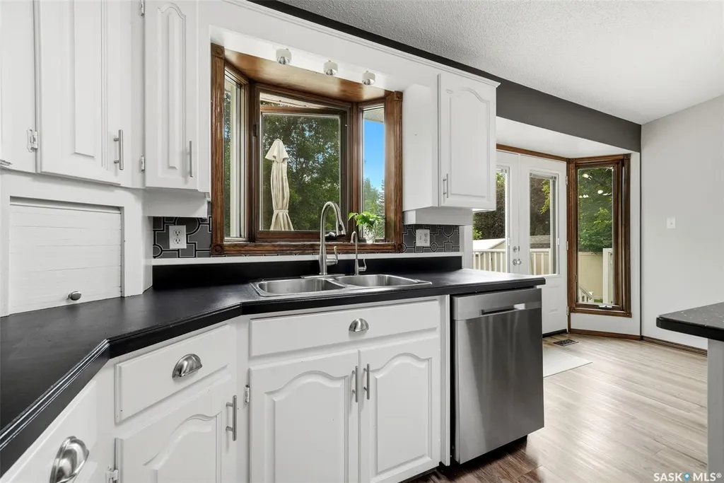 5414 Ballantine Court Regina SK S4X 4K4