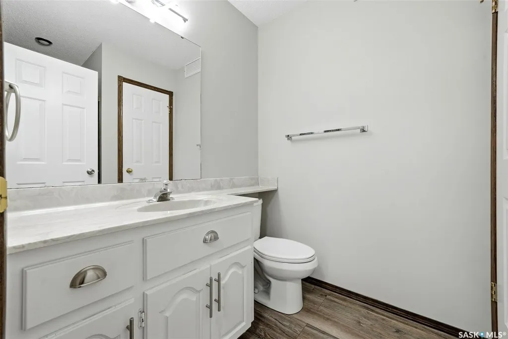 5414 Ballantine Court Regina SK S4X 4K4