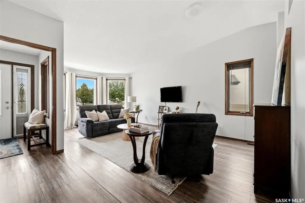 5414 Ballantine Court Regina SK S4X 4K4
