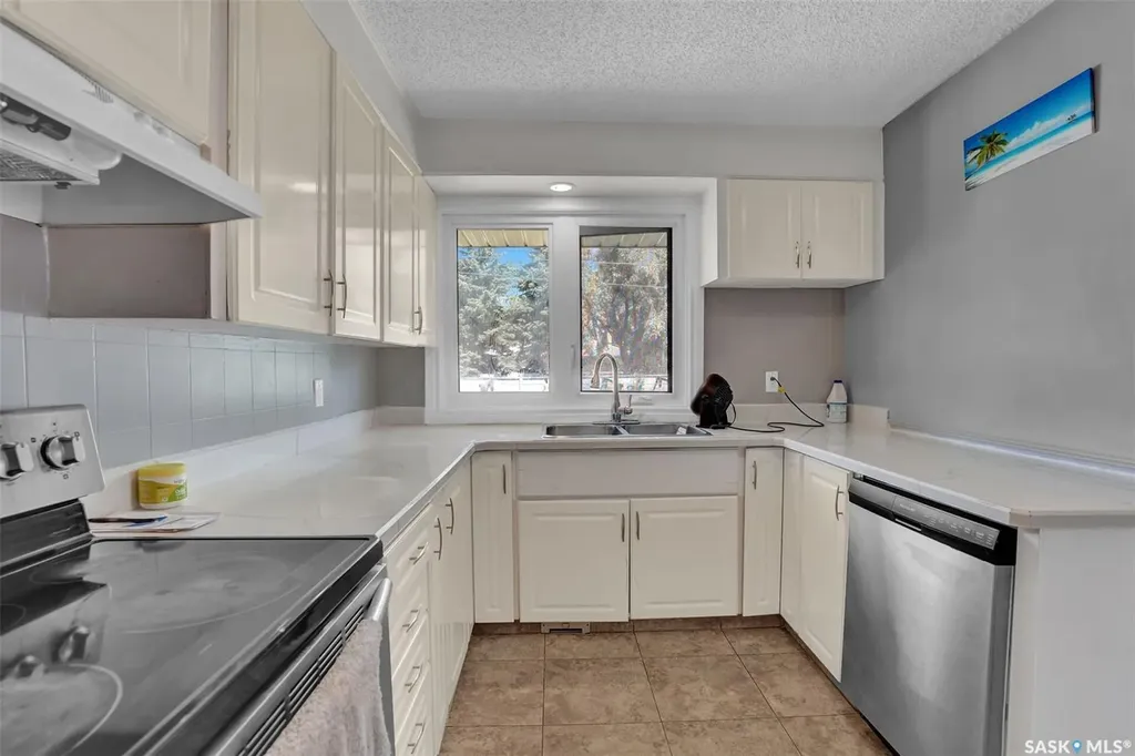 1830 Cowan Crescent Regina SK S4S 4C6