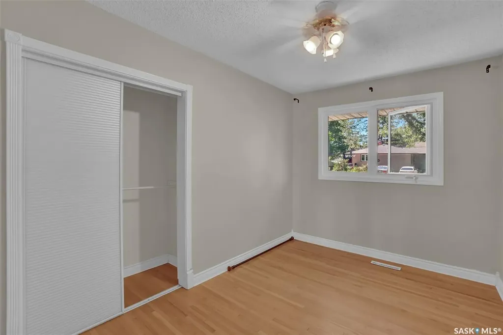 1830 Cowan Crescent Regina SK S4S 4C6