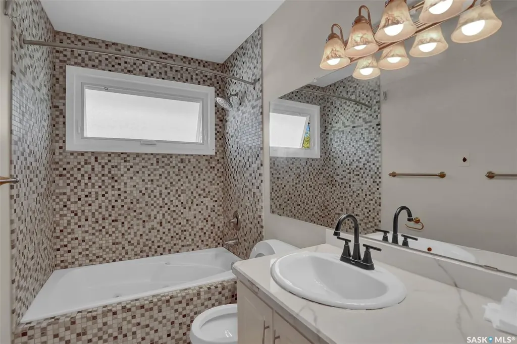 1830 Cowan Crescent Regina SK S4S 4C6