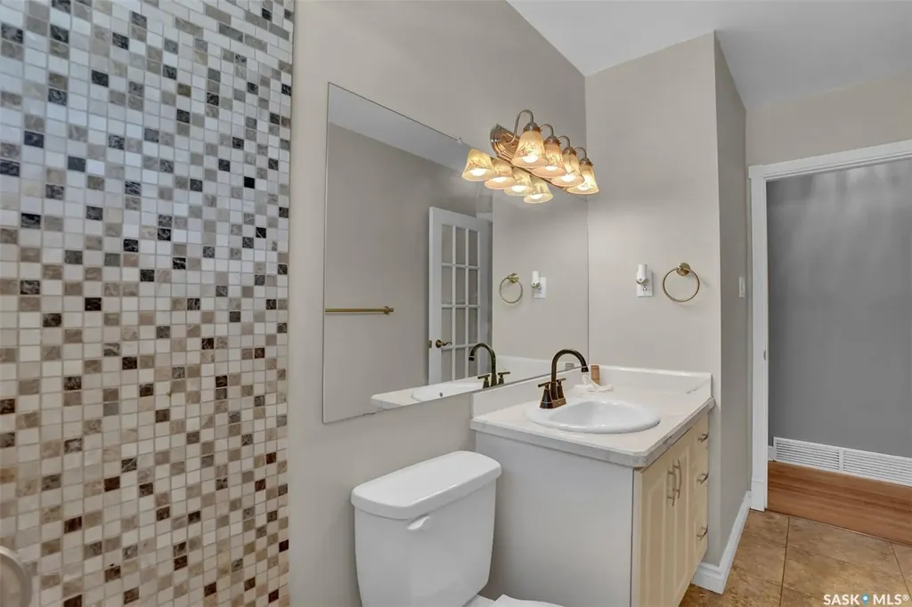 1830 Cowan Crescent Regina SK S4S 4C6