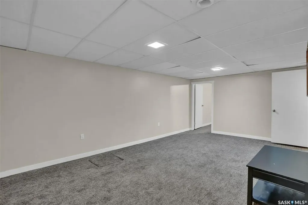 1830 Cowan Crescent Regina SK S4S 4C6