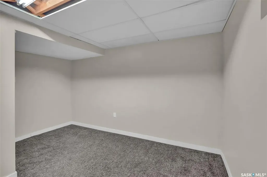 1830 Cowan Crescent Regina SK S4S 4C6