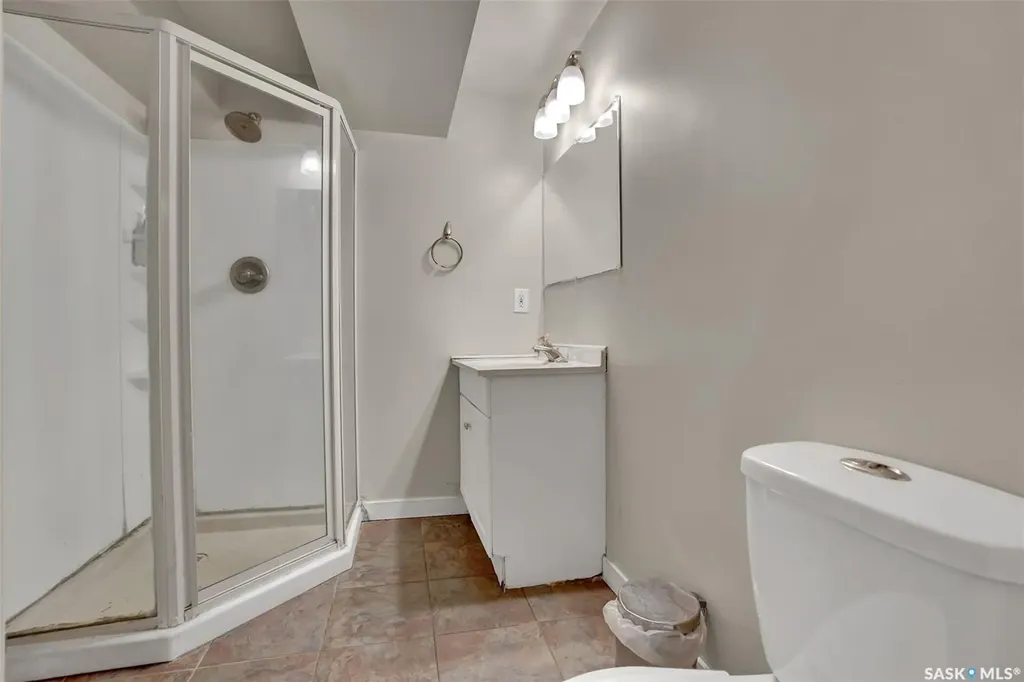 1830 Cowan Crescent Regina SK S4S 4C6