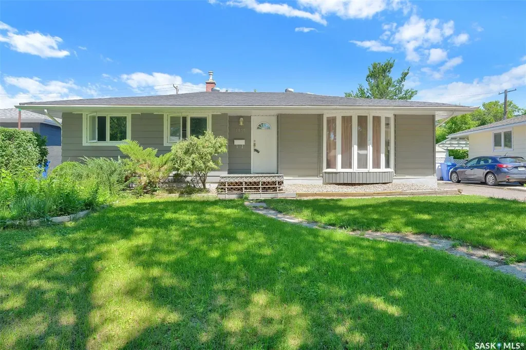 1830 Cowan Crescent Regina SK S4S 4C6