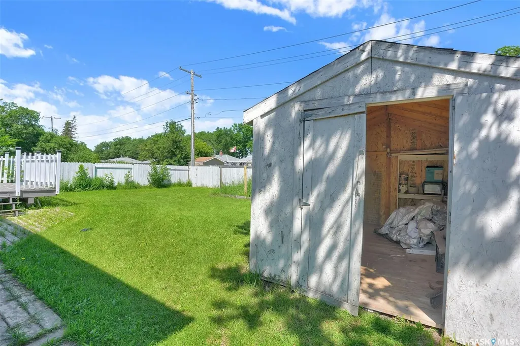 1830 Cowan Crescent Regina SK S4S 4C6