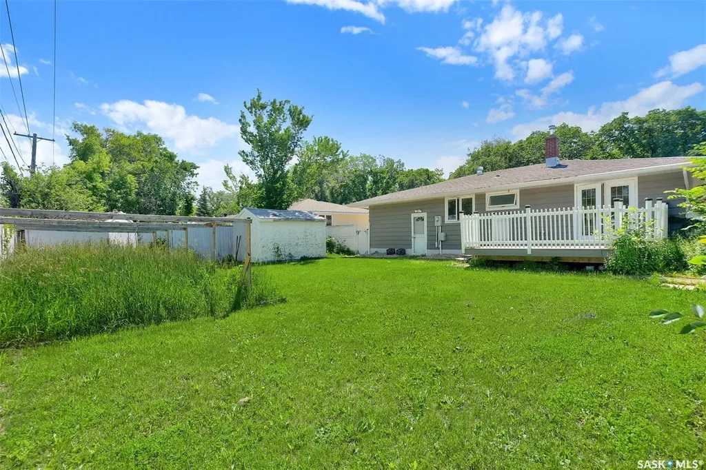 1830 Cowan Crescent Regina SK S4S 4C6