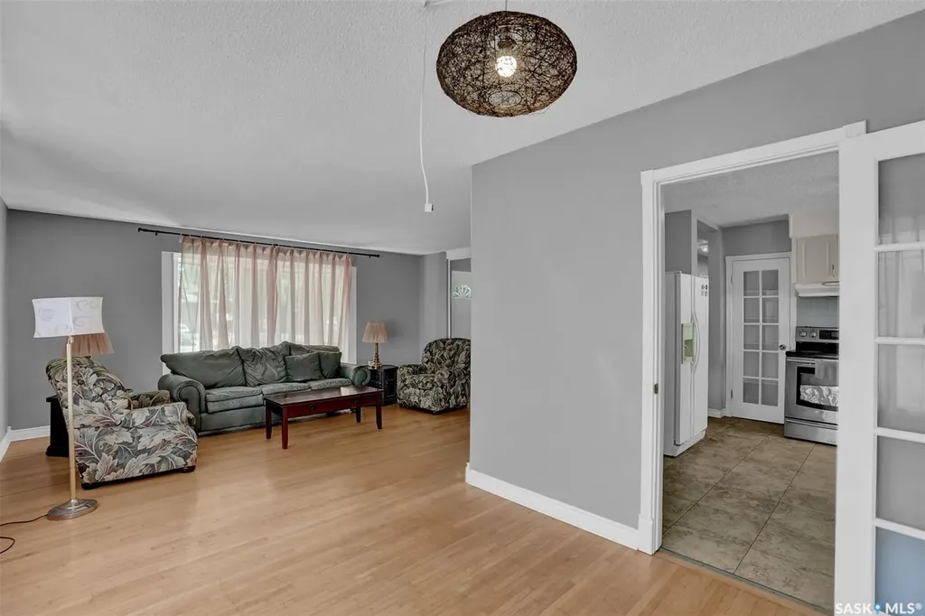 1830 Cowan Crescent Regina SK S4S 4C6