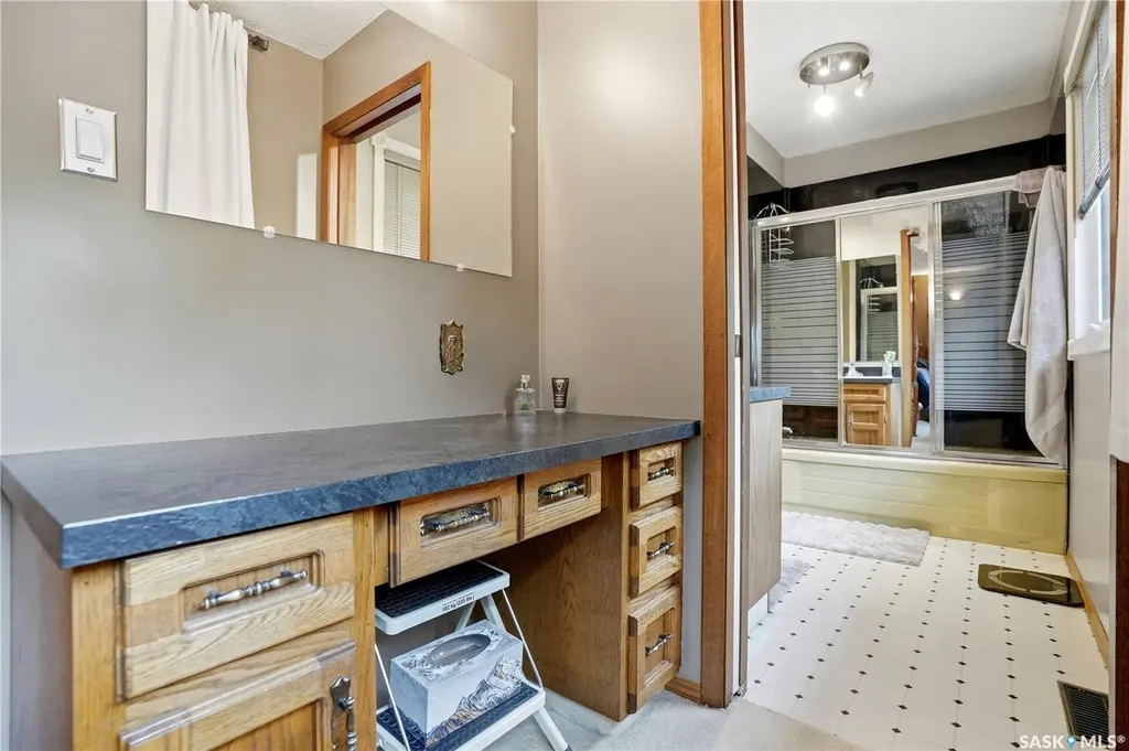 83 Minot Drive Regina SK S4X 1B6