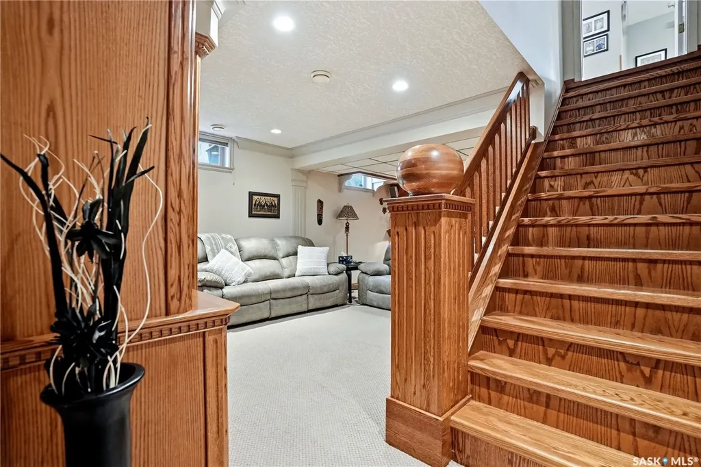83 Minot Drive Regina SK S4X 1B6
