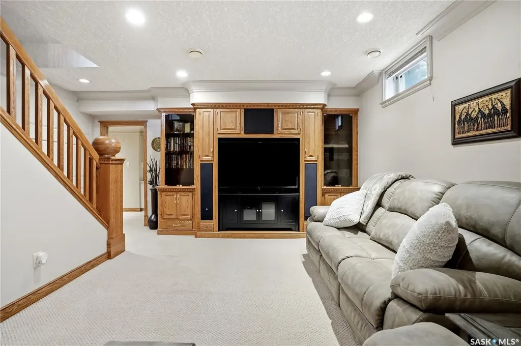 83 Minot Drive Regina SK S4X 1B6