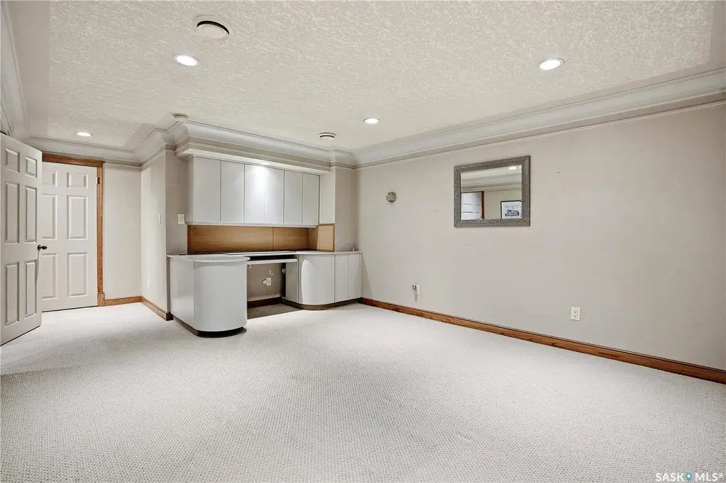 83 Minot Drive Regina SK S4X 1B6