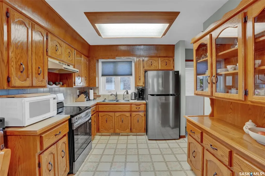 1330 Courtney Street Regina SK S4T 7S1