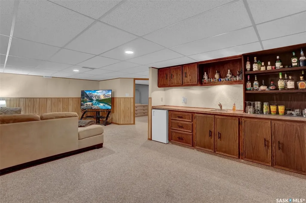 1330 Courtney Street Regina SK S4T 7S1