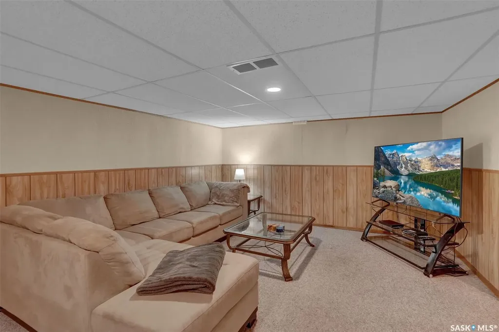 1330 Courtney Street Regina SK S4T 7S1