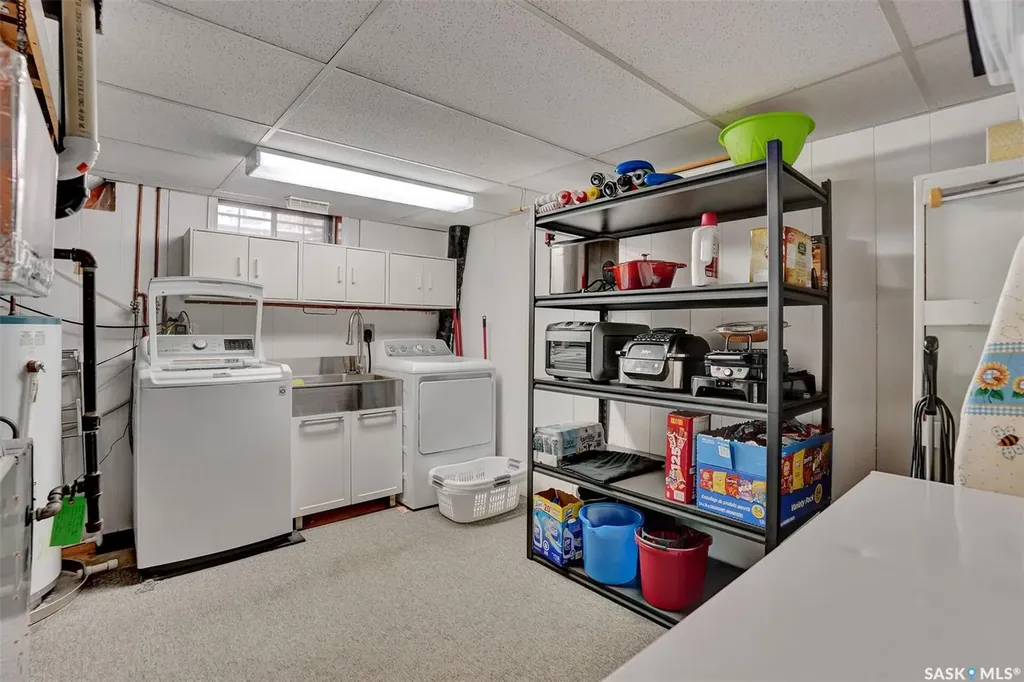1330 Courtney Street Regina SK S4T 7S1