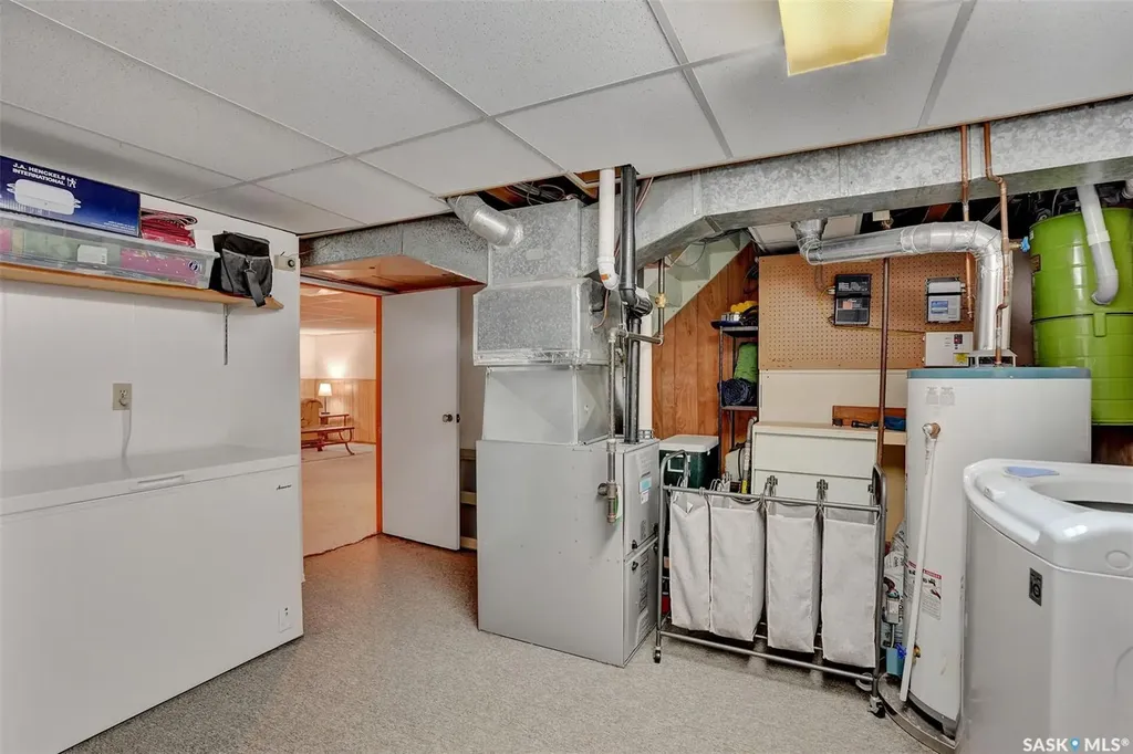 1330 Courtney Street Regina SK S4T 7S1